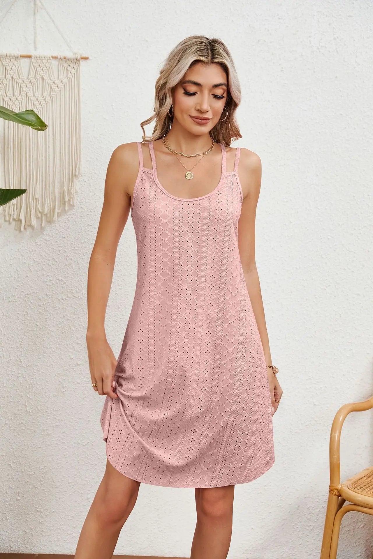 Robes courtes et cintrées unies pour femmes