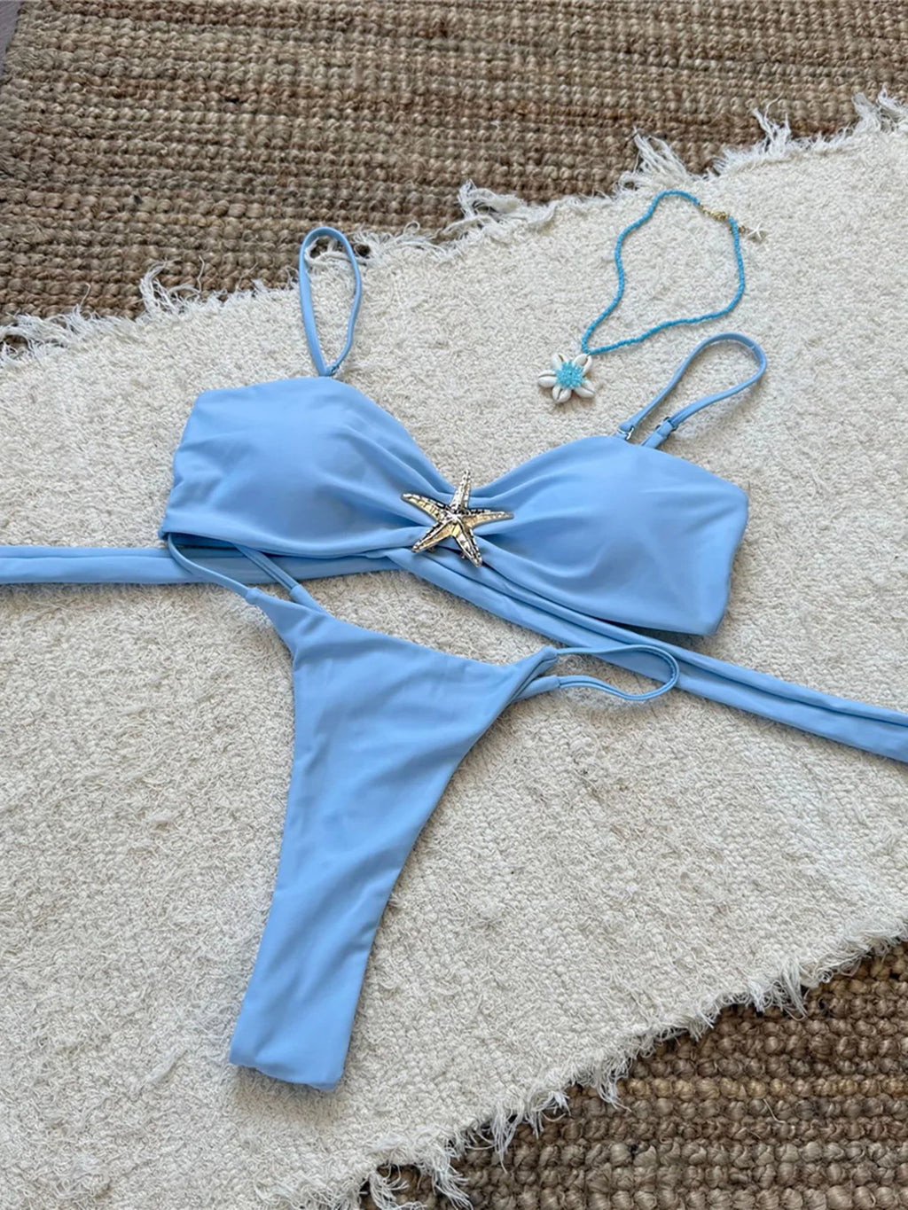 Maillot de bain deux pièces avec string pour femmes