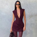 Robe à décolleté plongeant sans manches pour femmes