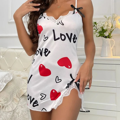 Mini-Nuisette Femme – Fines Bretelles et Imprimé Amour
