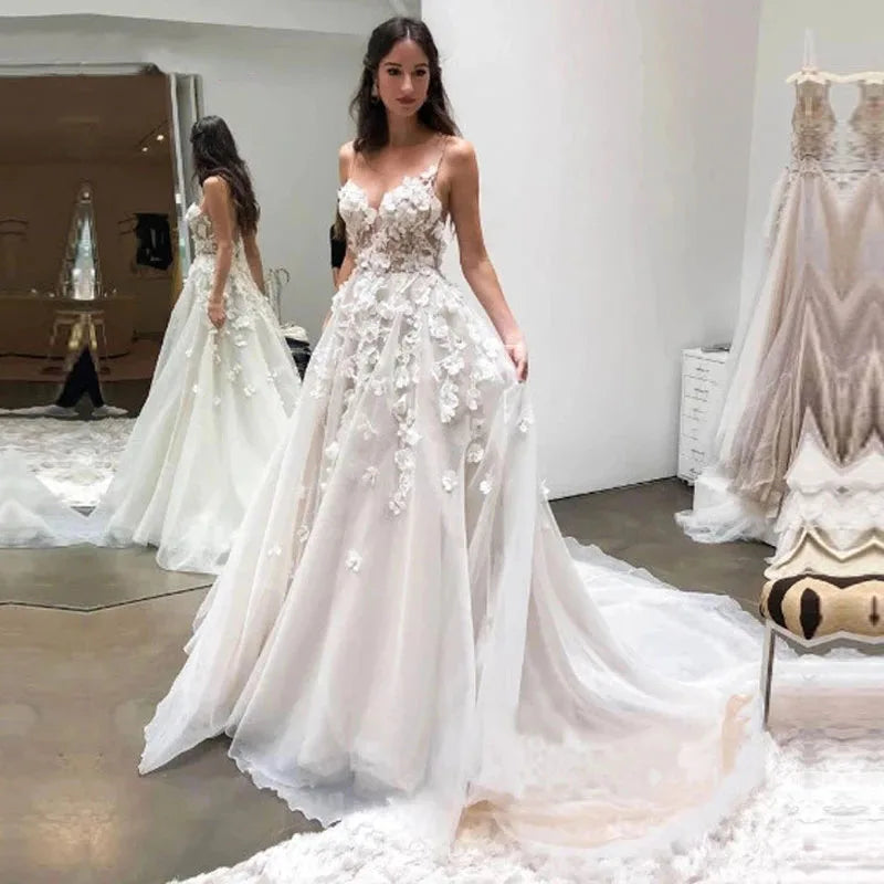 Robe de mariée élégante en dentelle à fleurs 3D pour femmes