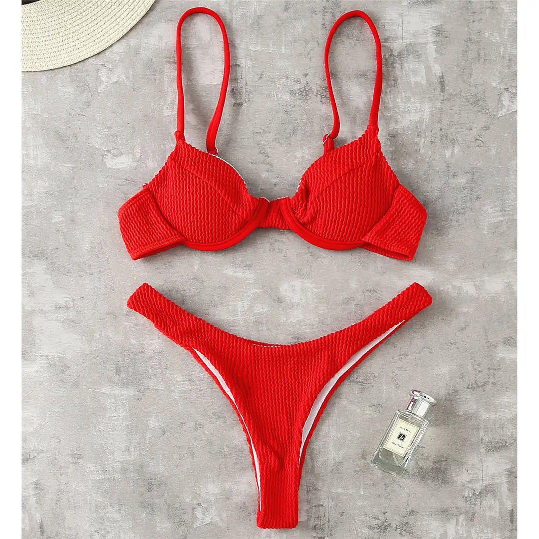 Maillot de bain deux pièces à armatures taille haute et culotte tanga pour femmes