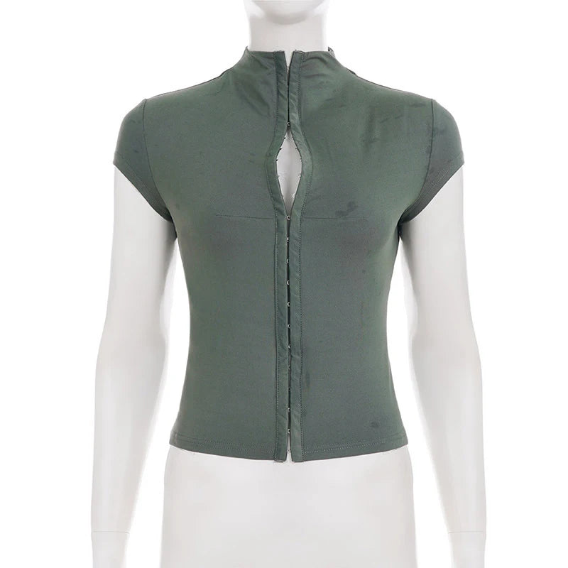 T-shirt Moulant Femme – Col Montant et Boutonnage à Boucle