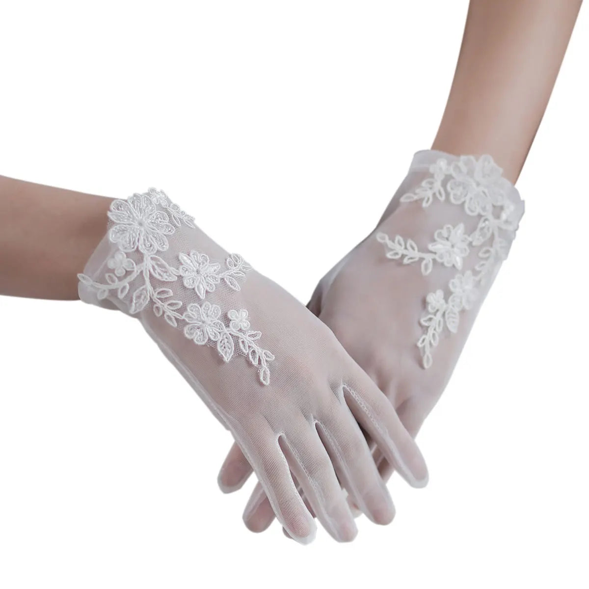 Gants blancs en dentelle de tulle doux faits à la main pour femmes