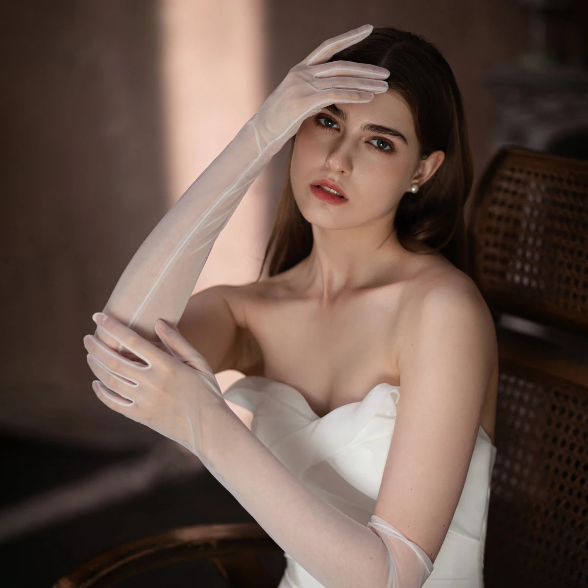 Gants de mariée élégants en tulle doux pour femmes