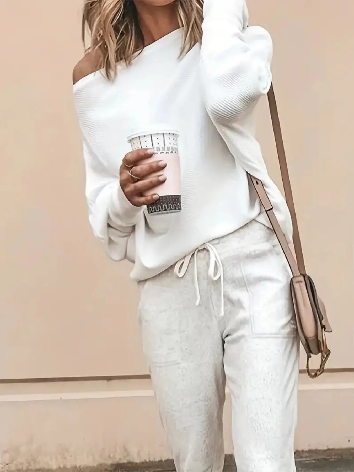 Pull décontracté oversize à épaules dénudées en maille côtelée blanche pour femmes