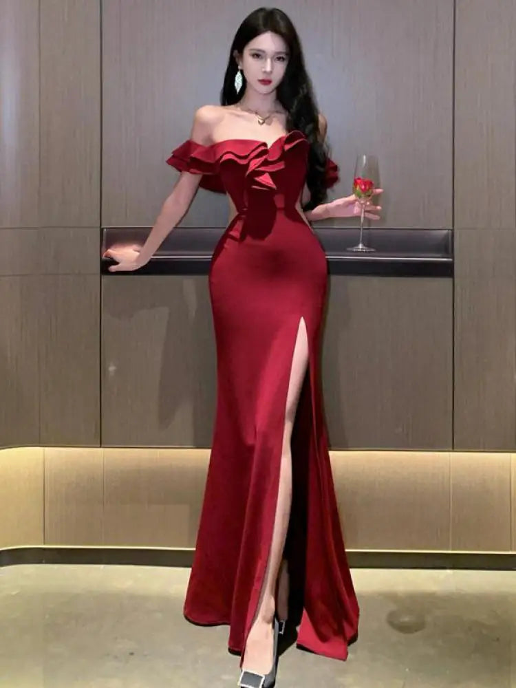 Robe de soirée rouge dos nu à volants pour femmes