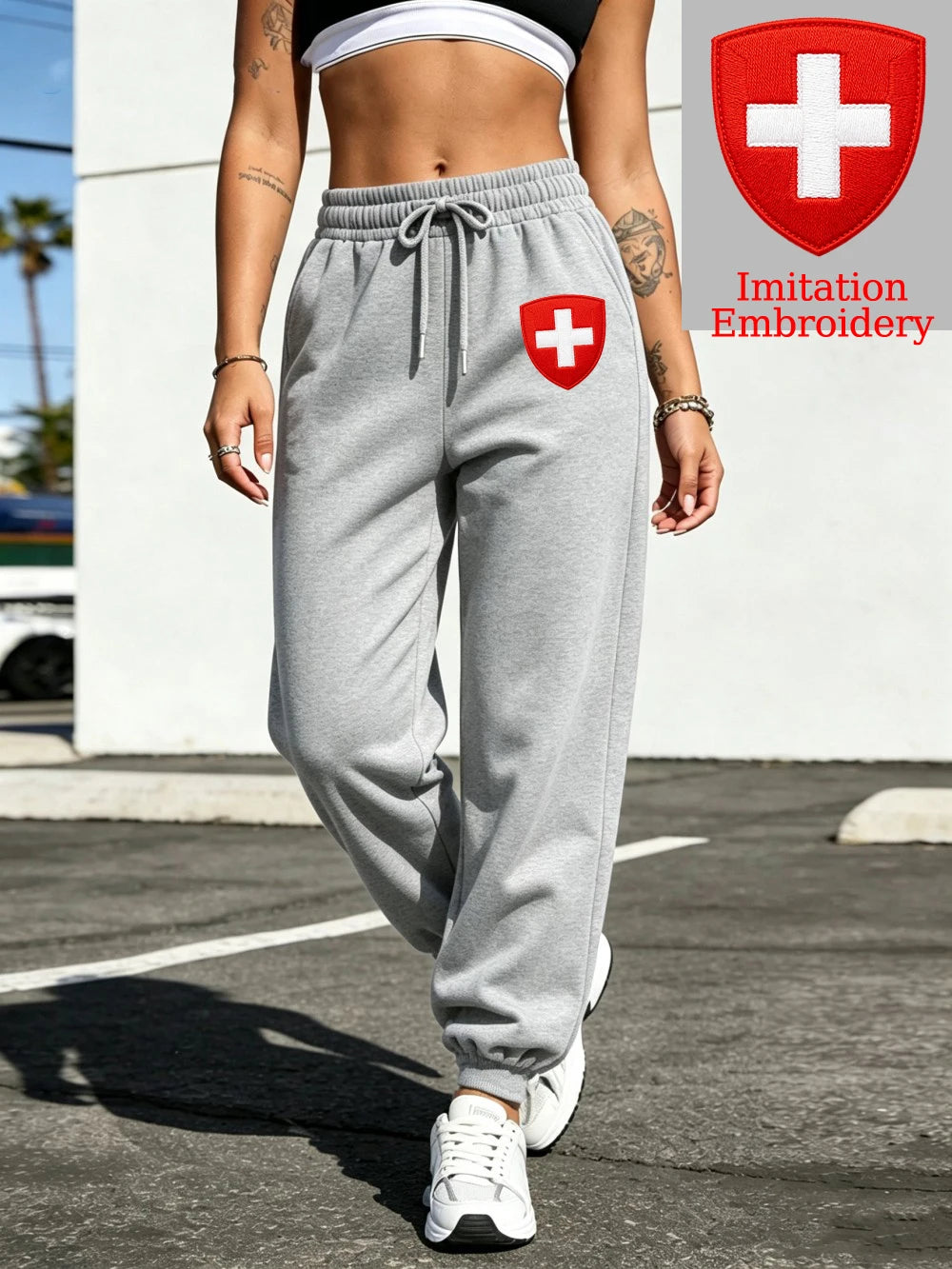 Pantalon de survêtement en molleton imprimé emblème de la Suisse pour femmes