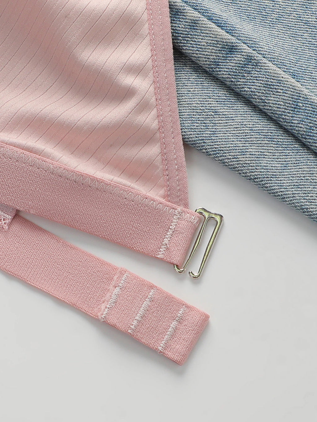 Soutien-gorge avec dentelle, sans armatures pour femmes
