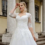 Robe de mariée trapèze avec des appliques en dentelle pour femmes
