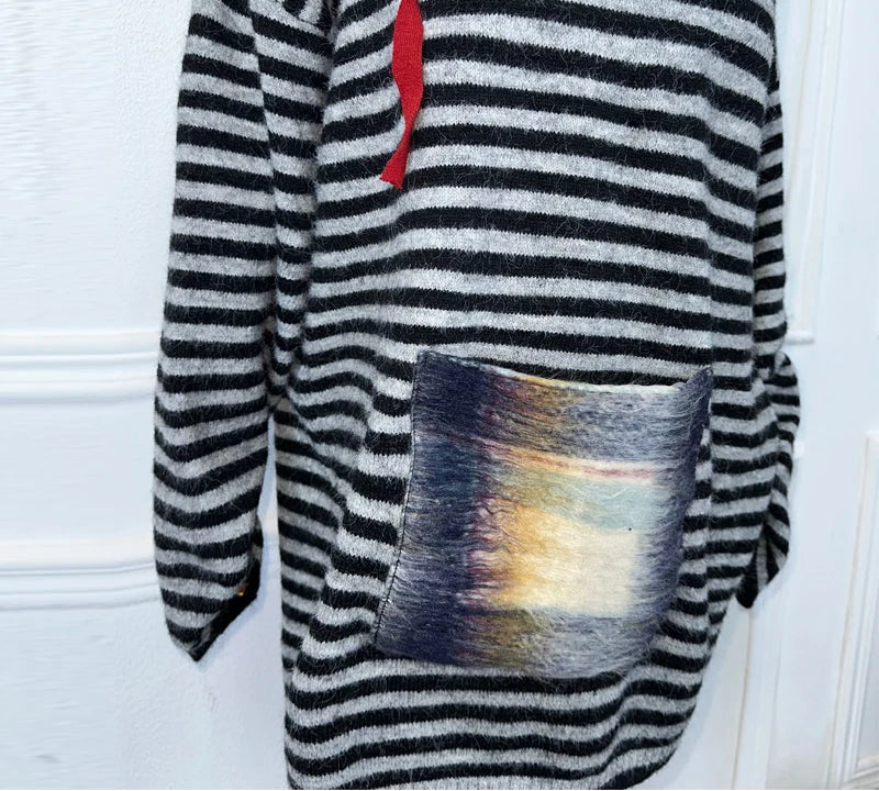 Pull Rayé à Capuche Femme – Col V