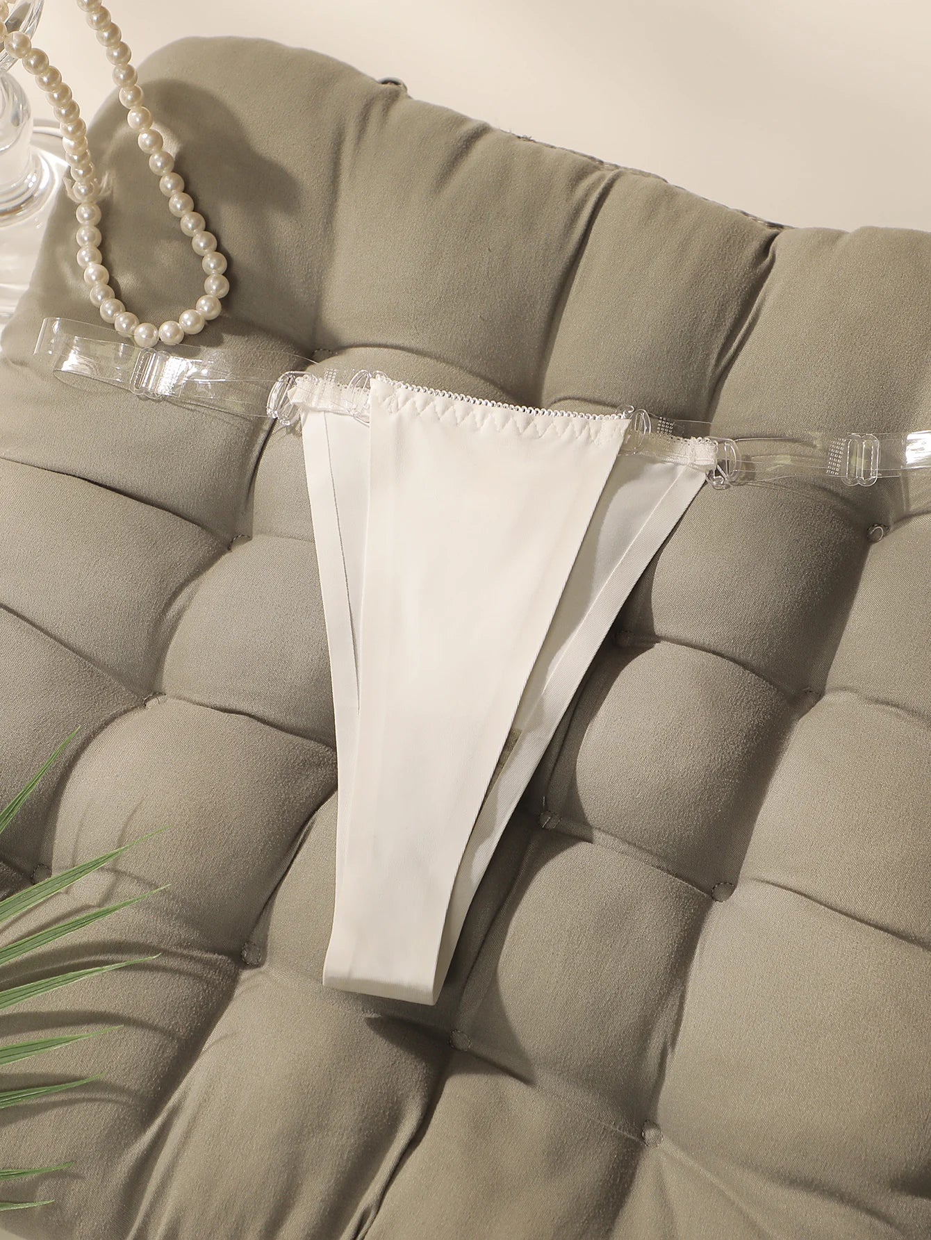 String sexy de couleur unie pour femmes