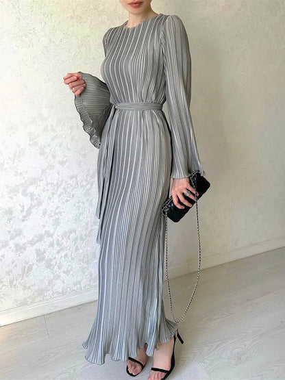 Robe Longue Femme – Volants, Laçage et Manches Évasées