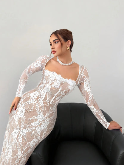 Robe Longue Femme – Dentelle Noire et Blanche et Fente