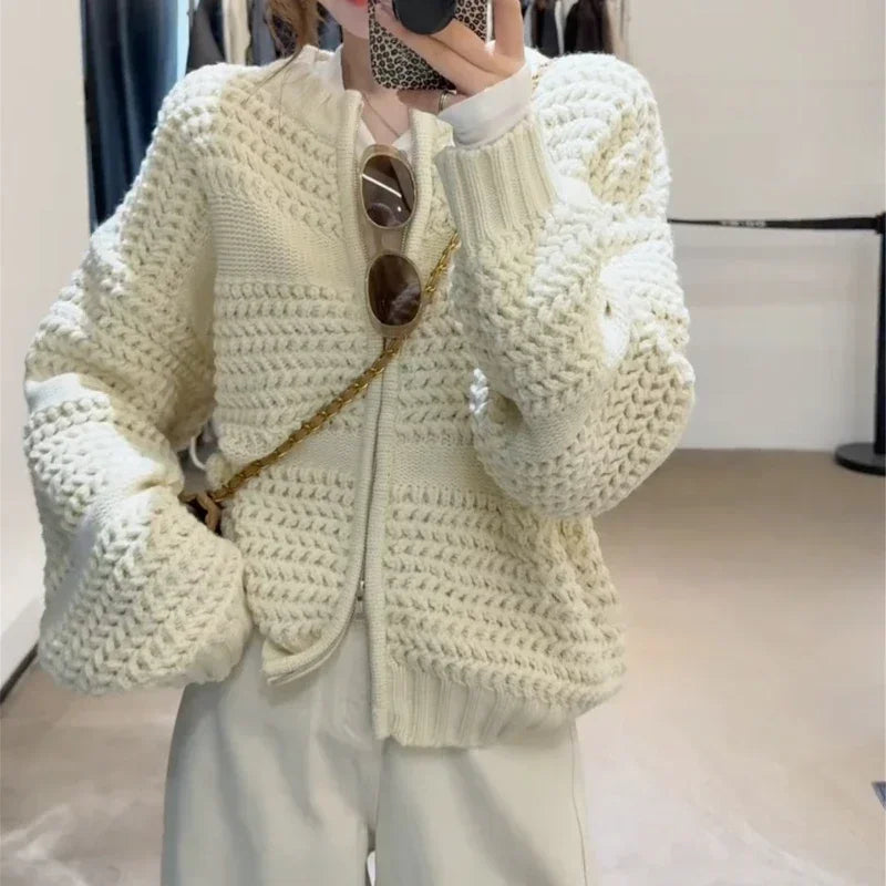 Cardigan Torsadé Femme – Maille Épaisse, Zip et Col Rond