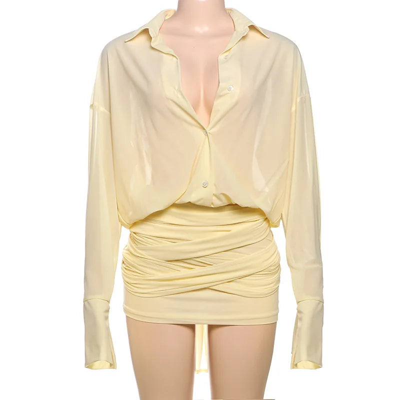 Mini robe chemise transparente à manches évasées pour femmes