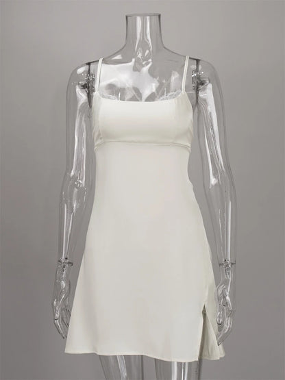 Robe Courte Satinée Femme – Bretelles et Dentelle