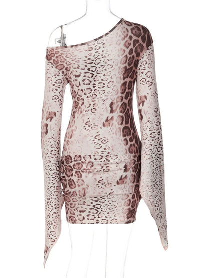 Robe femme moulante asymétrique imprimé léopard