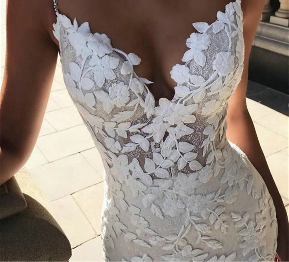 Robe de mariée sirène dos nu avec appliques en dentelle pour femmes