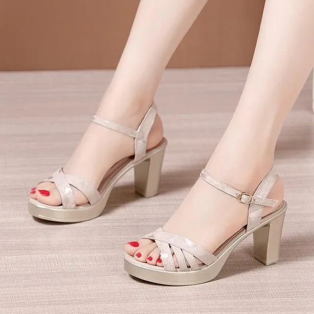 Sandales à talon et bout ouvert pour femmes