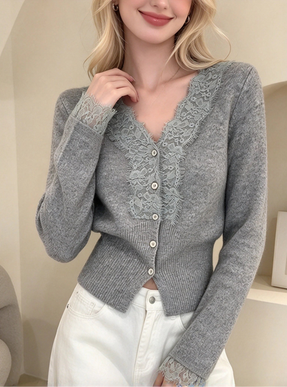 Cardigan en Maille Femme – Col V et Bordure en Dentelle