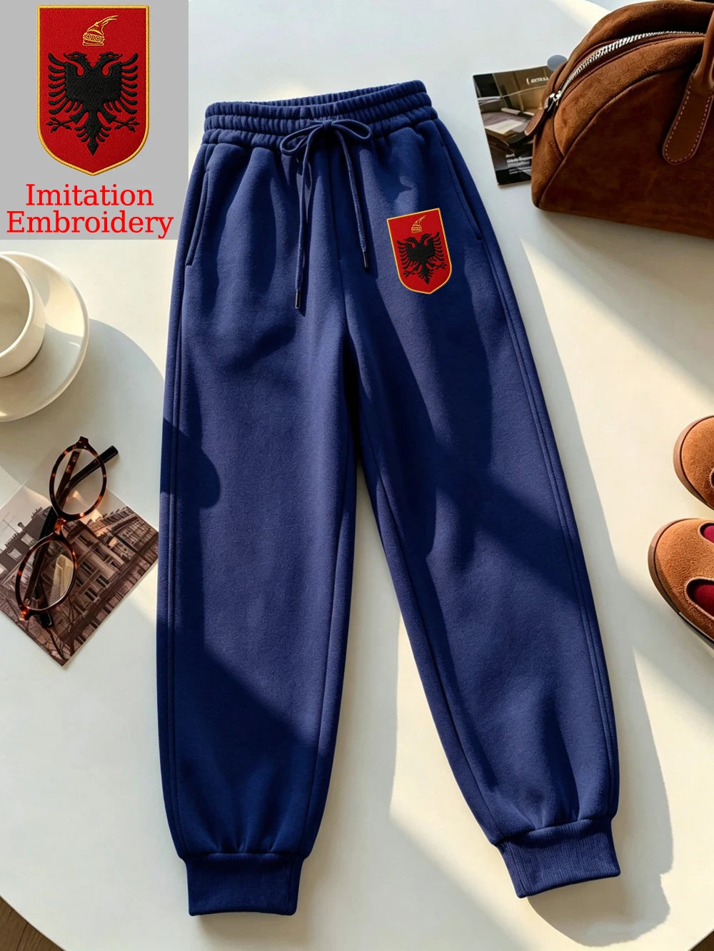 Pantalon de survêtement imprimé emblème albanais pour femmes