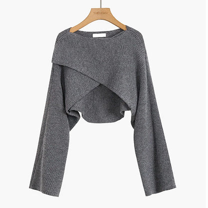 Pull Court Asymétrique Femme – Maille Unie et Manches Longues