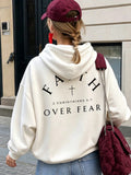 Sweat à capuche imprimé Faith Over Fear pour femmes