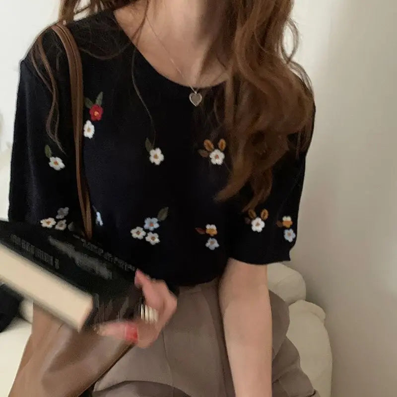 T-shirt à manches courtes et col rond pour femmes