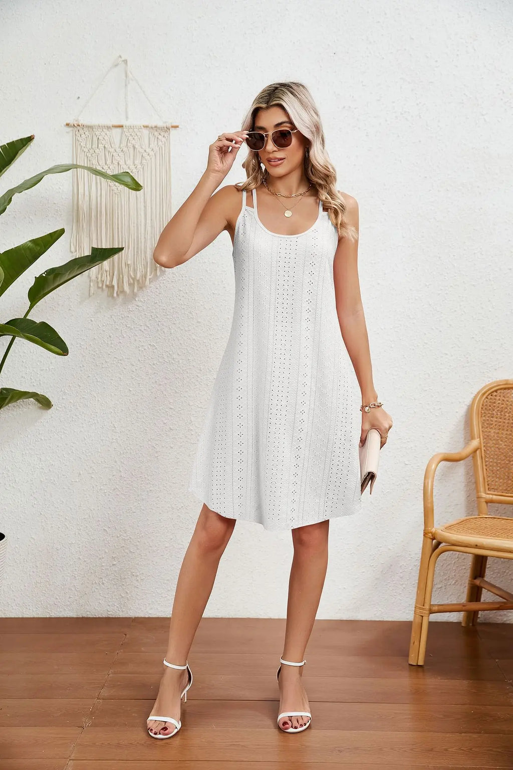 Robes courtes et cintrées unies pour femmes