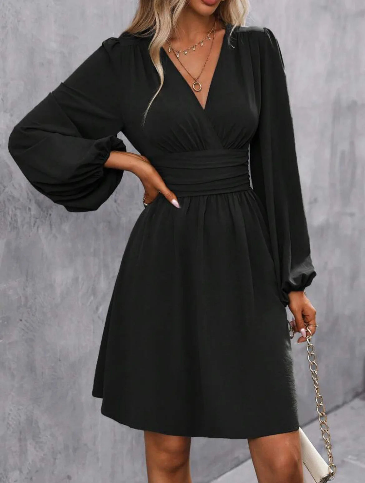 Robes courtes et cintrées unies pour femmes
