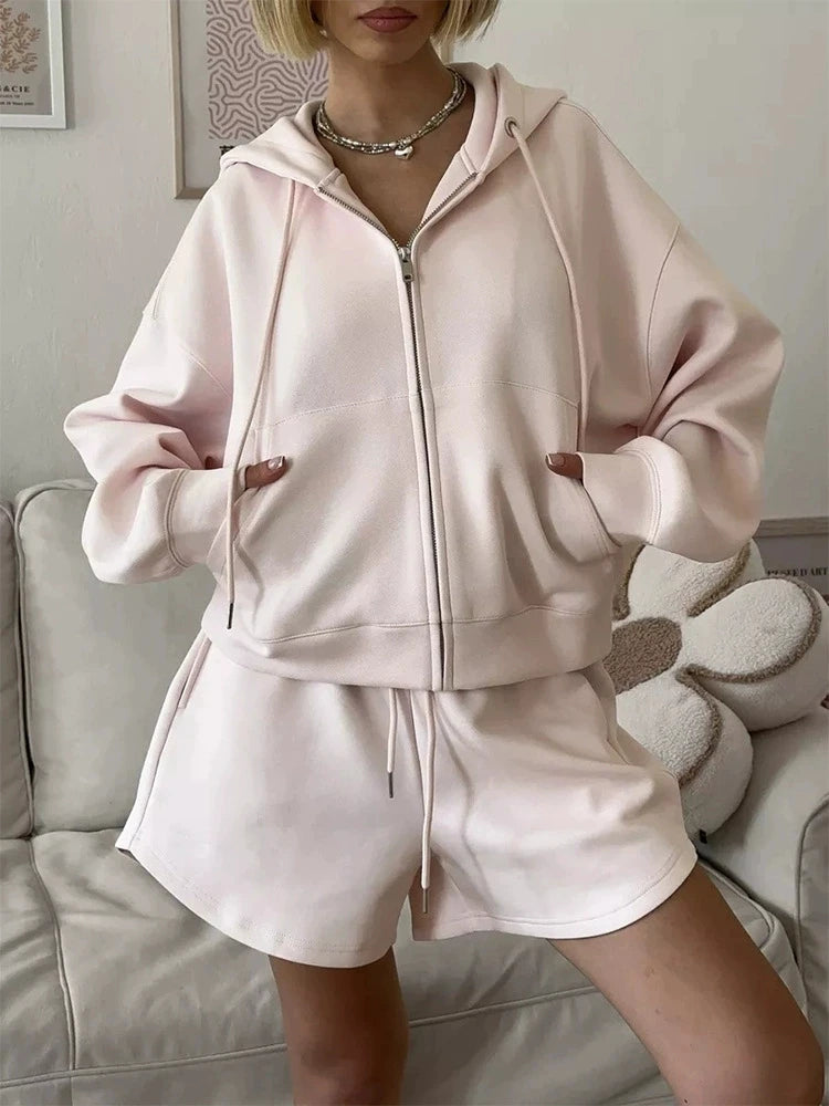 Ensemble deux pièces sweat-shirt et short pour femmes