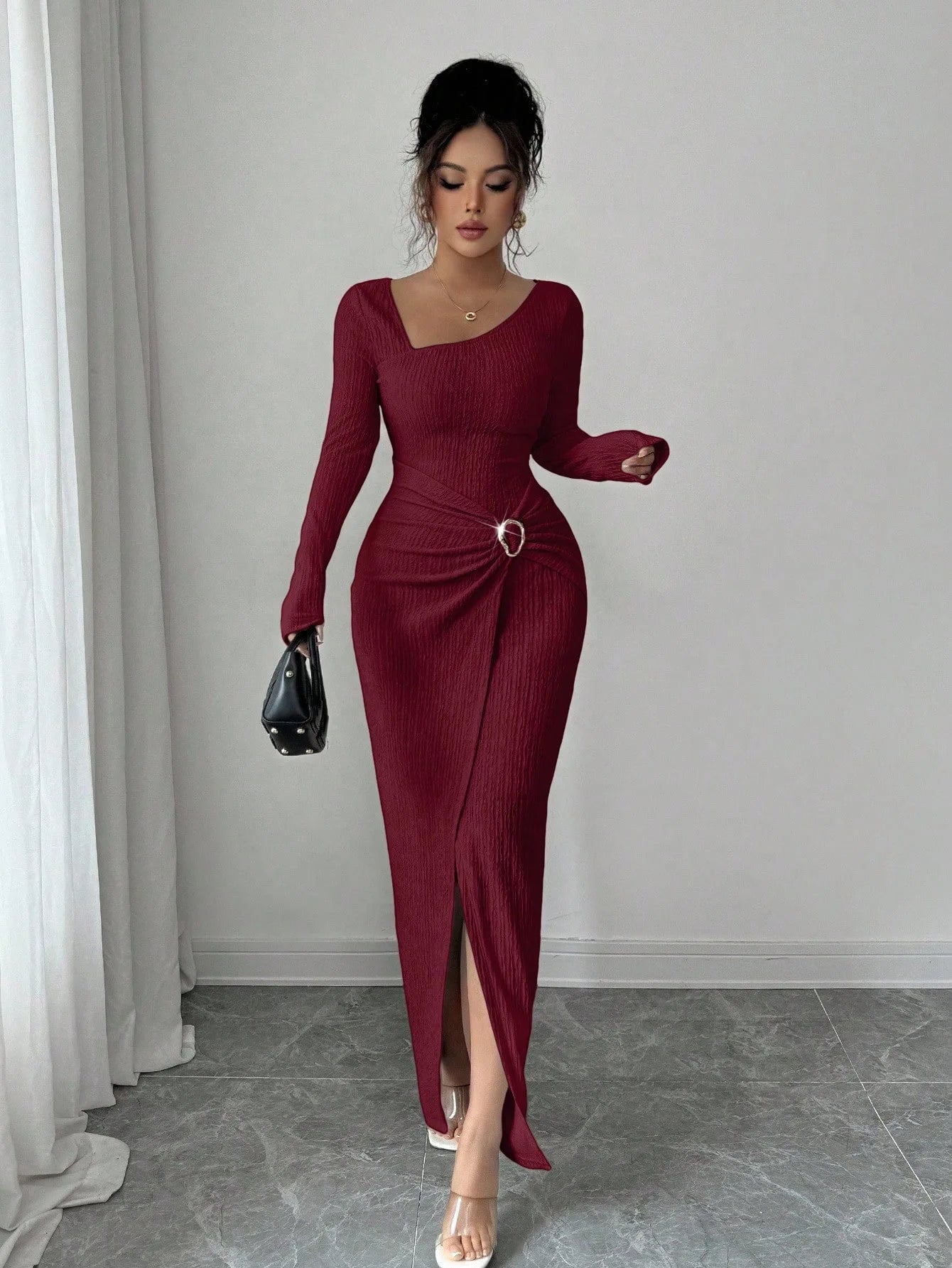 Robe longue en tricot texturé à col irrégulier pour femmes