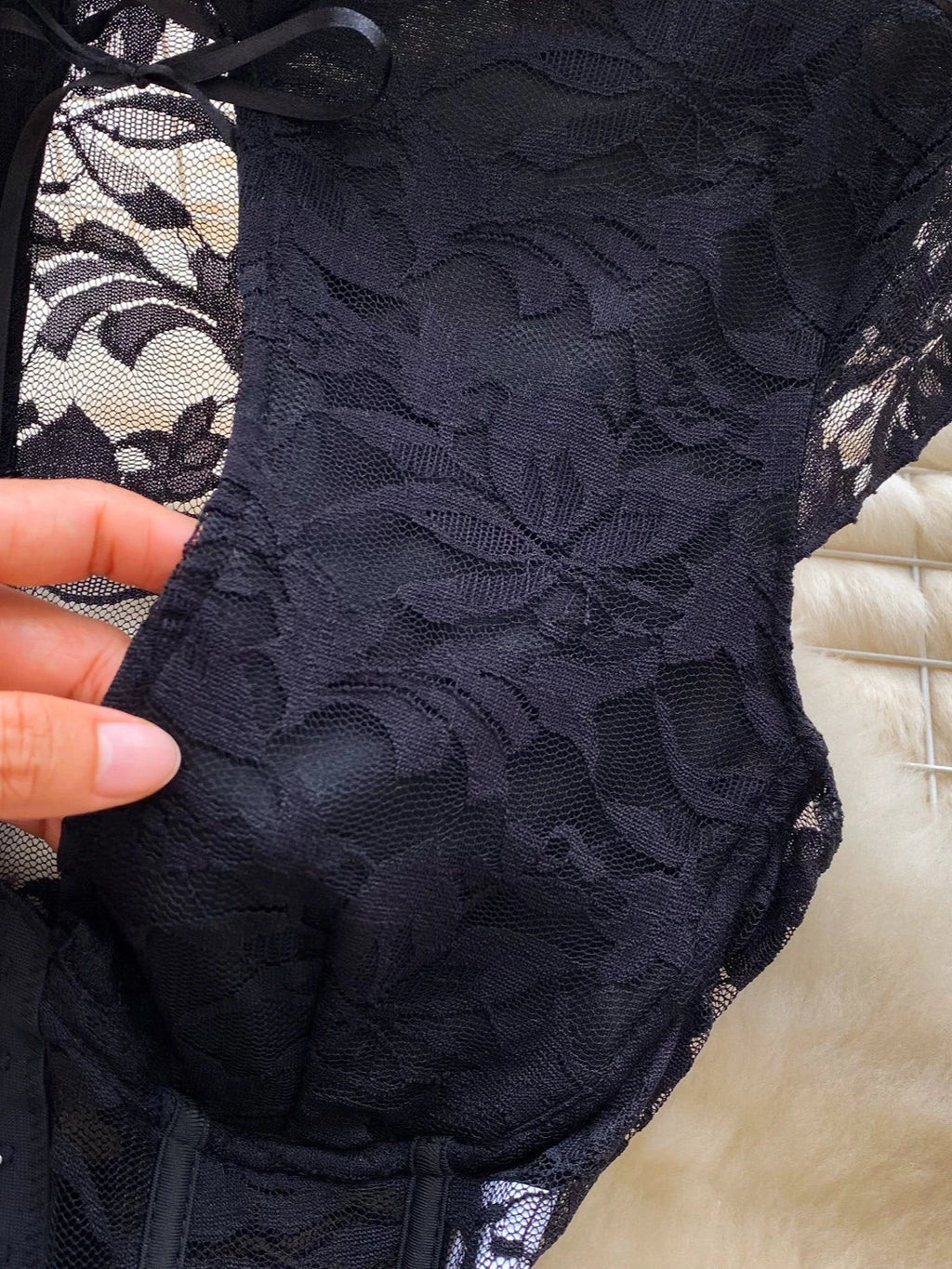 T-shirt court noir transparent en dentelle pour femmes