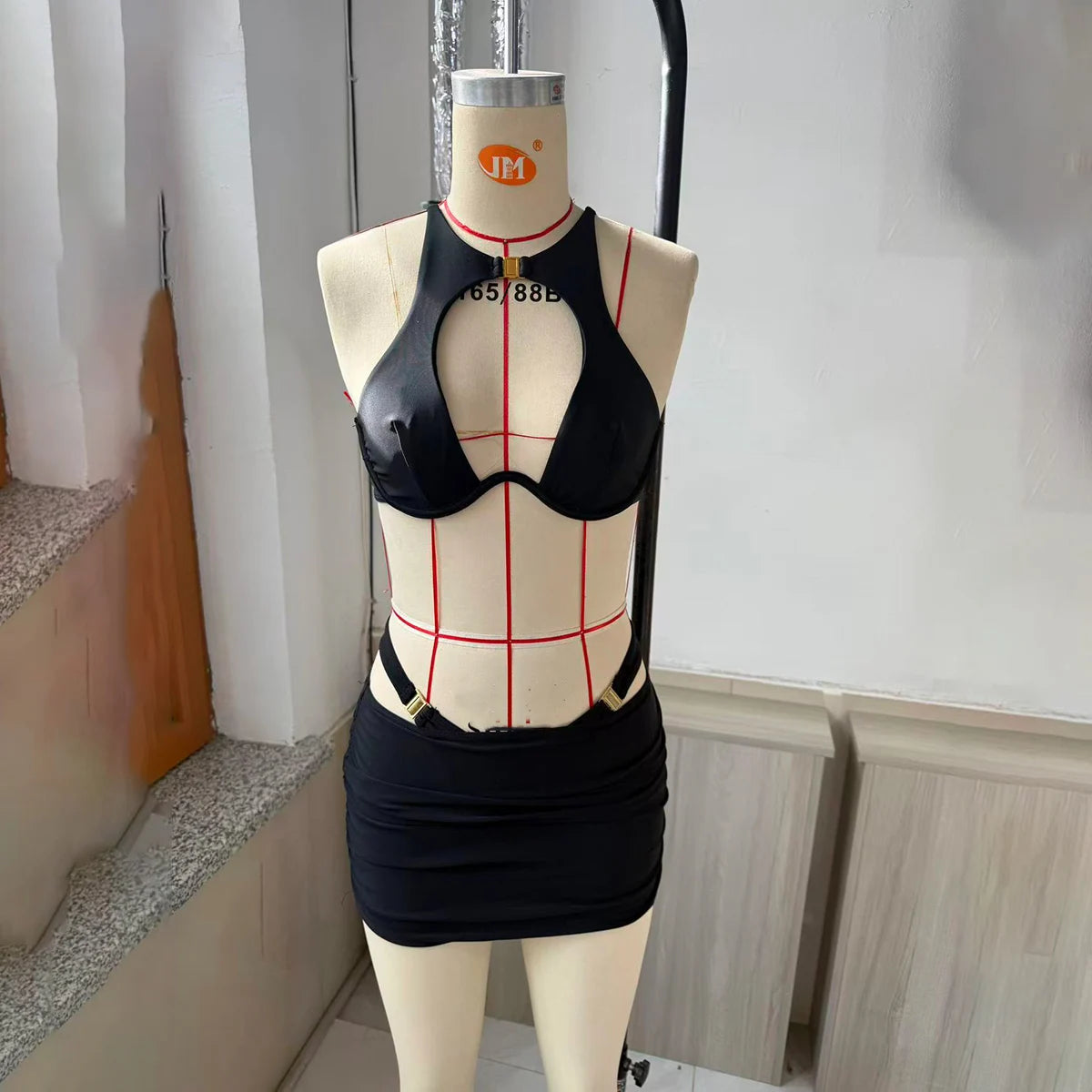 Maillot de bain 3 pièces  push-up et jupe pour femmes