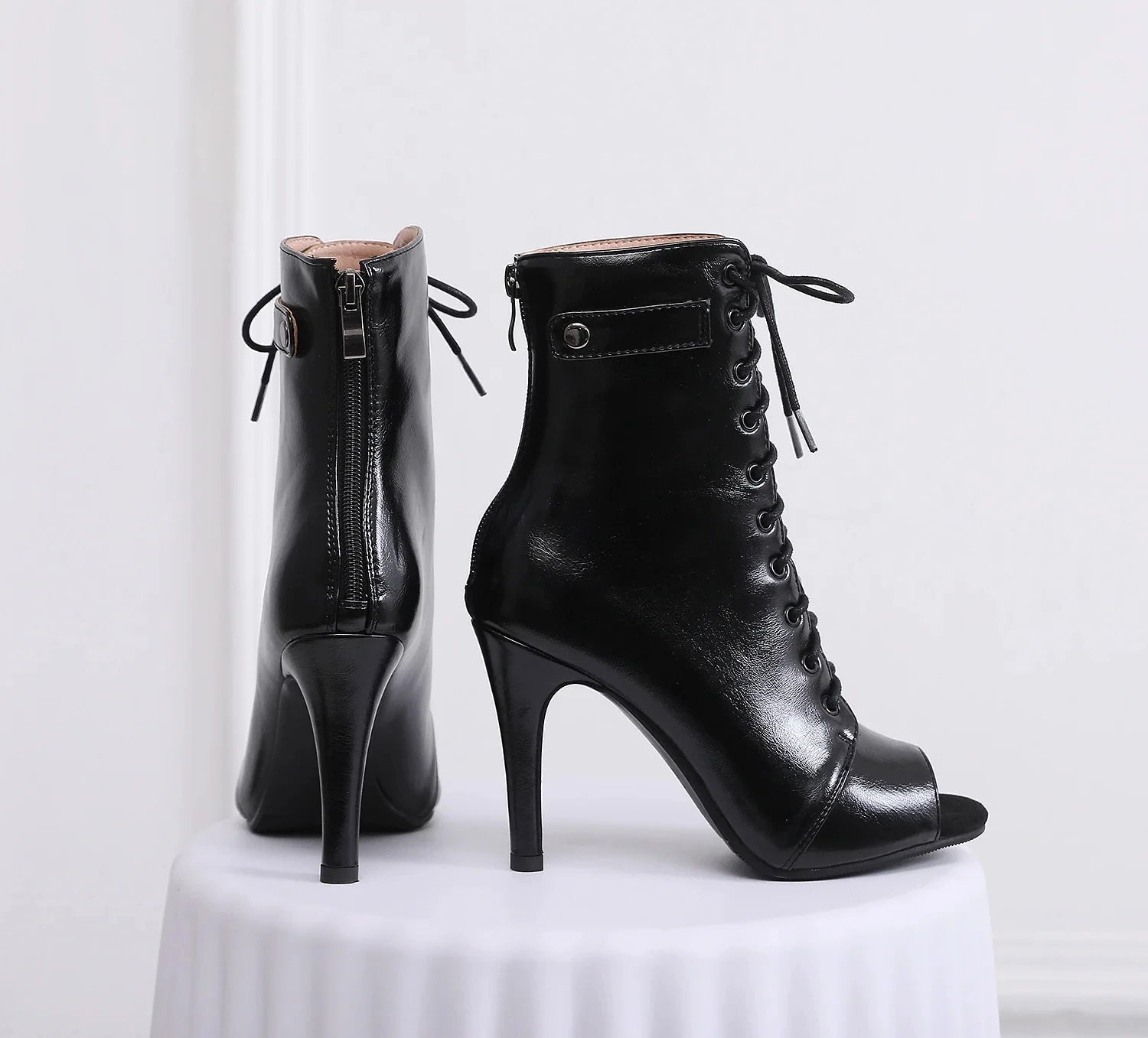 Chaussures à talons aiguilles pour femmes