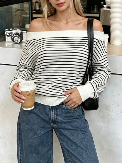 Pull Rayé Femme – Col Asymétrique et Épaules Dénudées