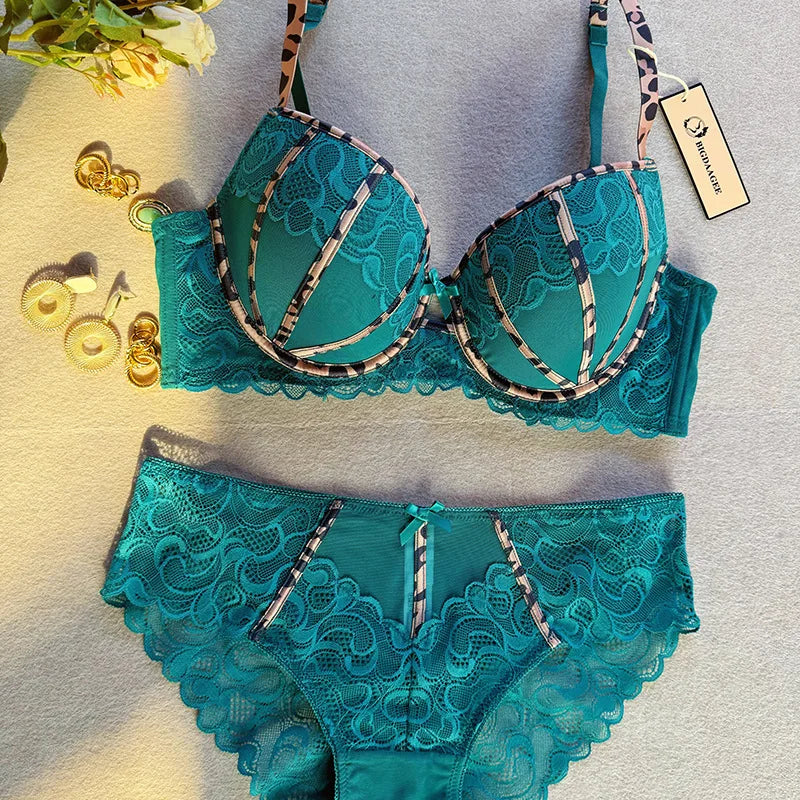 Ensemble soutien-gorge  et culotte en dentelle broderie pour femmes