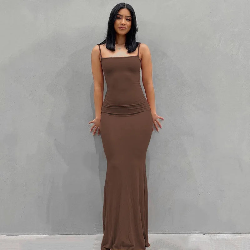 Robe longue dos nu en satin sans manches pour femmes