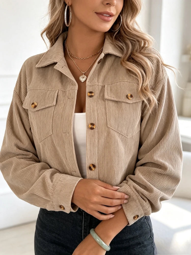 Veste Courte Femme – Velours Côtelé et Poches à Rabat