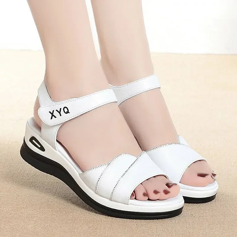 Sandales à bout ouvert en cuir pour femmes