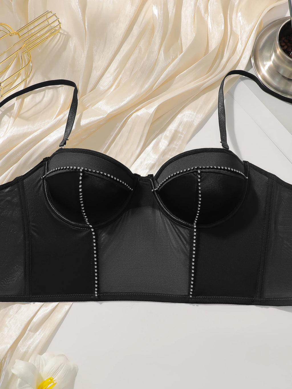 Soutien gorge orné de strass pour femmes