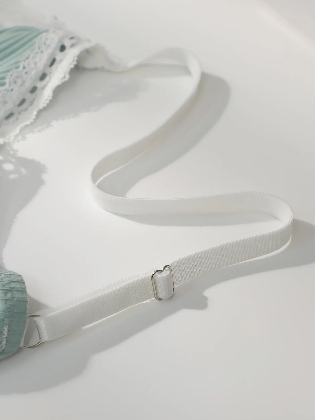 Soutien-gorge à bretelles réglables en dentelle douce pour femmes