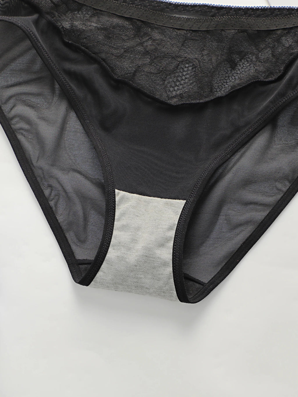 Ensemble de lingerie avec dentelle brodée sans bretelles et anneau en acier pour femmes