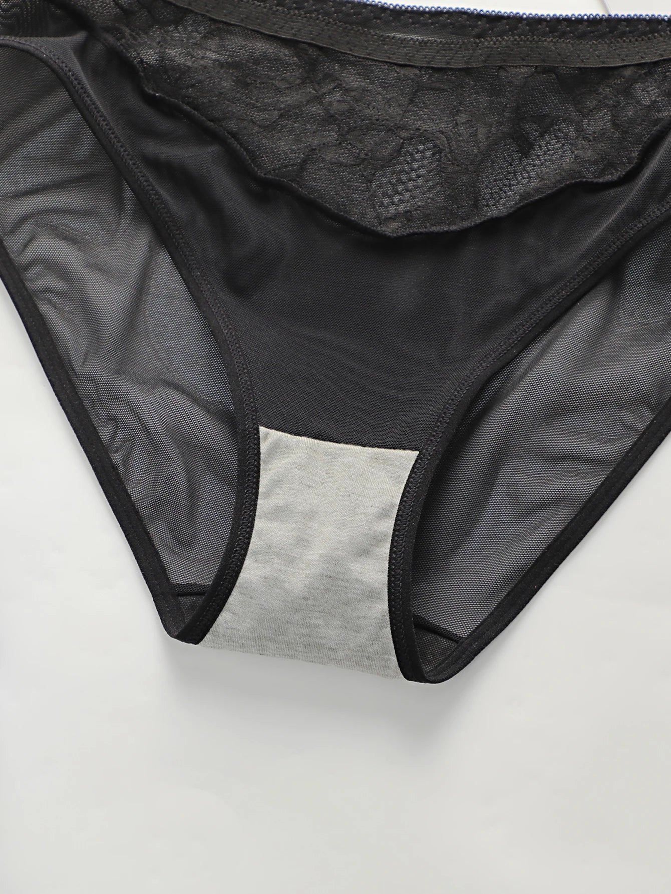 Ensemble de lingerie avec dentelle brodée sans bretelles et anneau en acier pour femmes