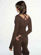 Ensemble pantalon à jambes droites et haut à col en v pour femmes
