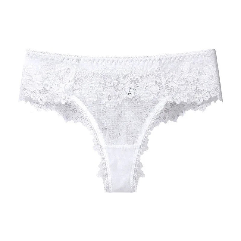 Élégance et séduction : Le string en dentelle noire indispensable pour femmes