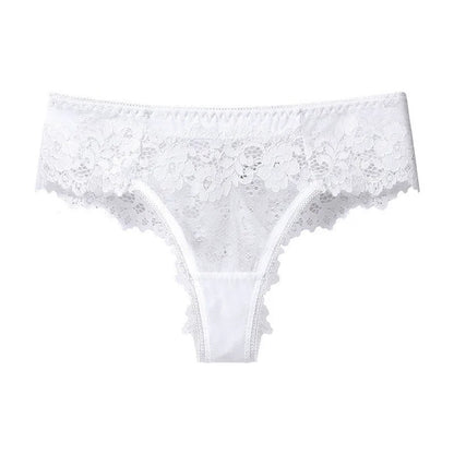 Élégance et séduction : Le string en dentelle noire indispensable pour femmes