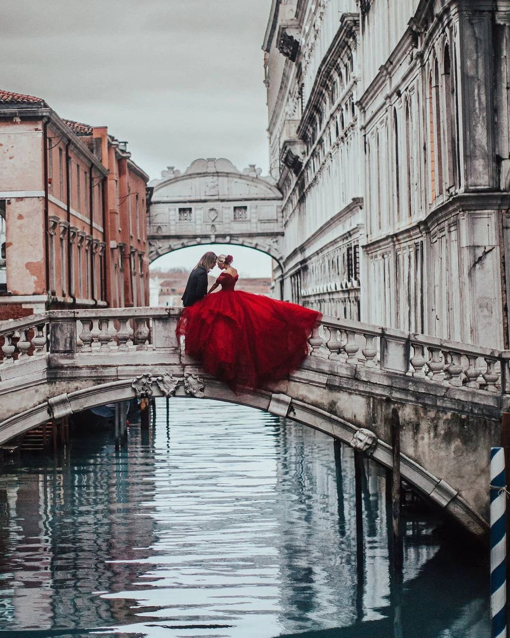 Robe de mariée romantique rouge pour femmes