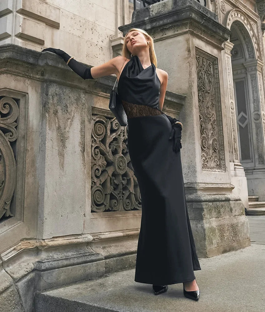 Robe Longue Noire Femme – Col Bénitier, Dos Nu et Dentelle
